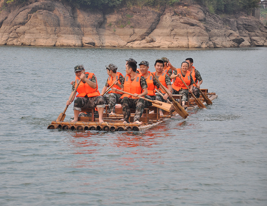 丹霞湖水上狂歡團(tuán)建 綻放活力